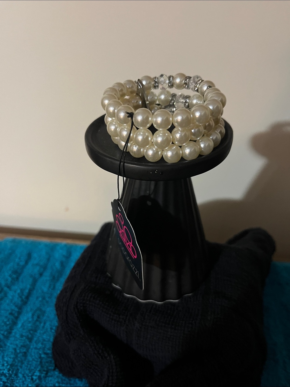 Elegant Ivory Pearl Coil Bracelet - Unbranded